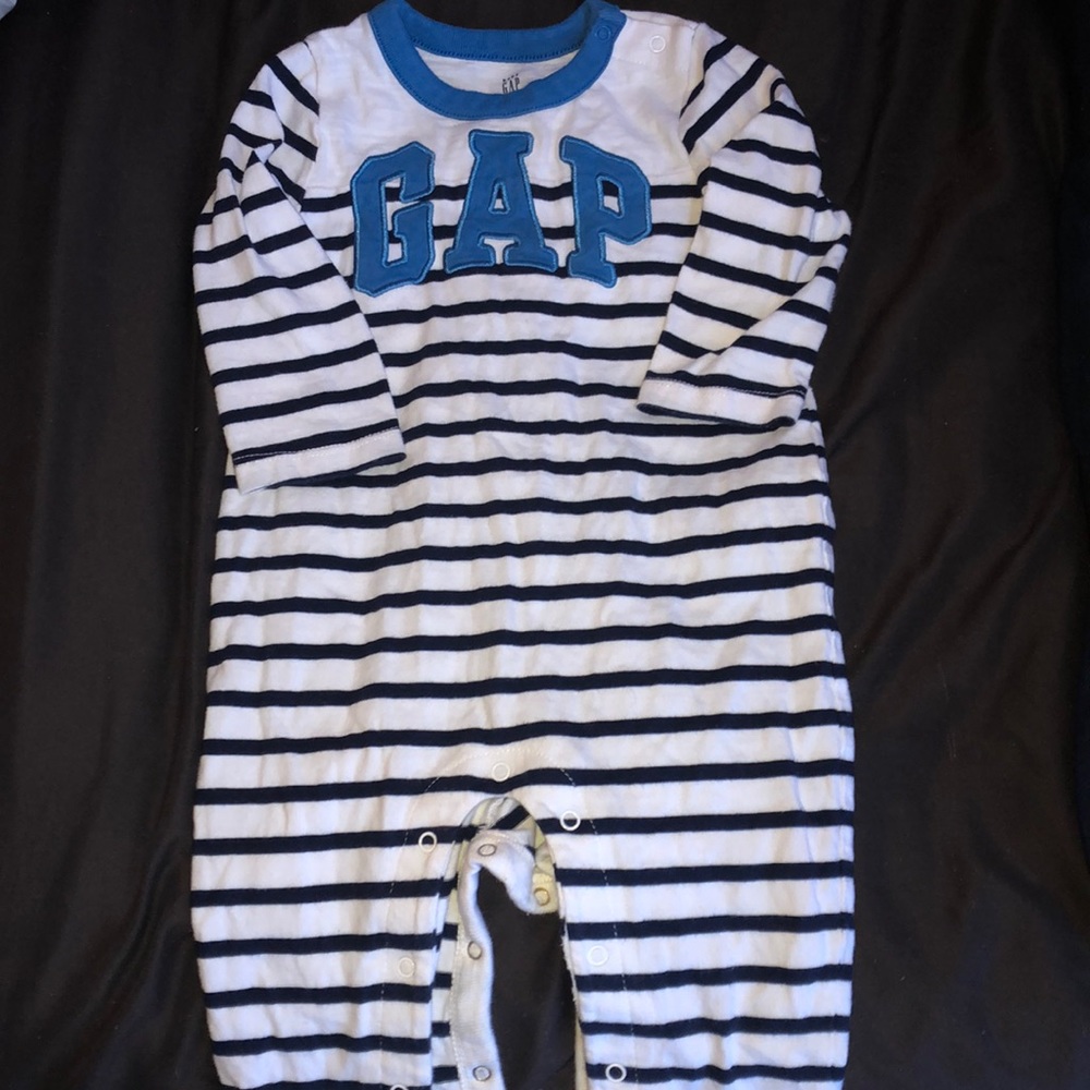 One piece GAP outfit